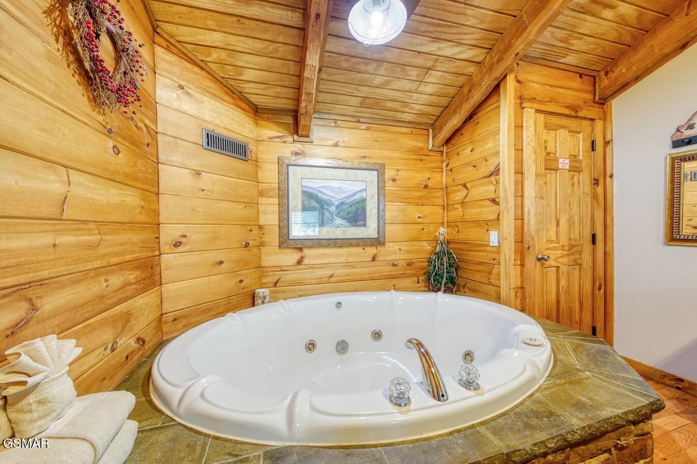 1136 E Foothills Drive Gatlinburg TN 37738