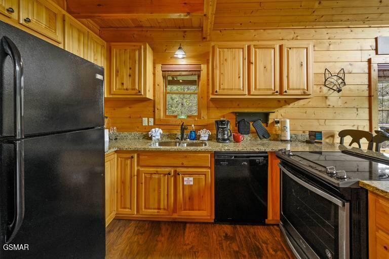 1979 E Mountain View Way Sevierville TN 37862