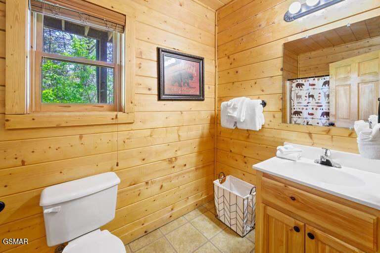 1979 E Mountain View Way Sevierville TN 37862