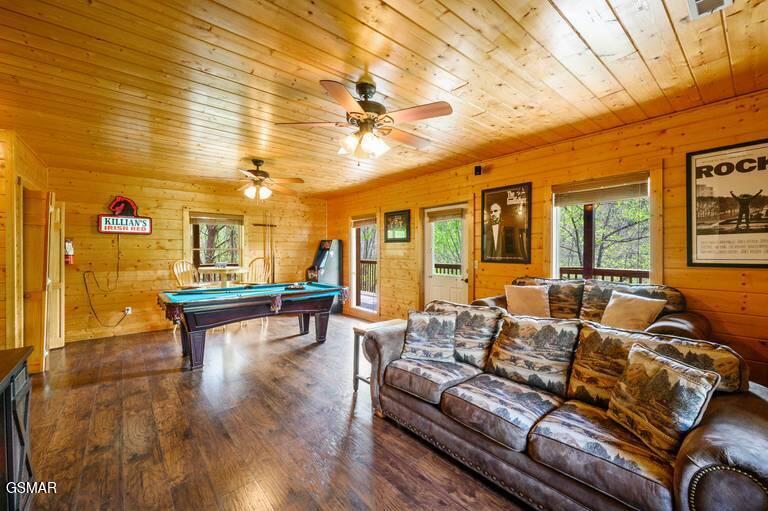 1979 E Mountain View Way Sevierville TN 37862