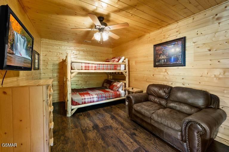 1979 E Mountain View Way Sevierville TN 37862