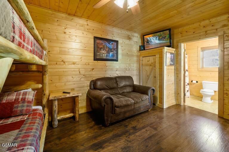 1979 E Mountain View Way Sevierville TN 37862