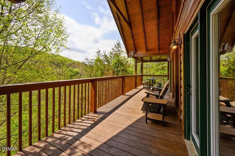 1979 E Mountain View Way Sevierville TN 37862