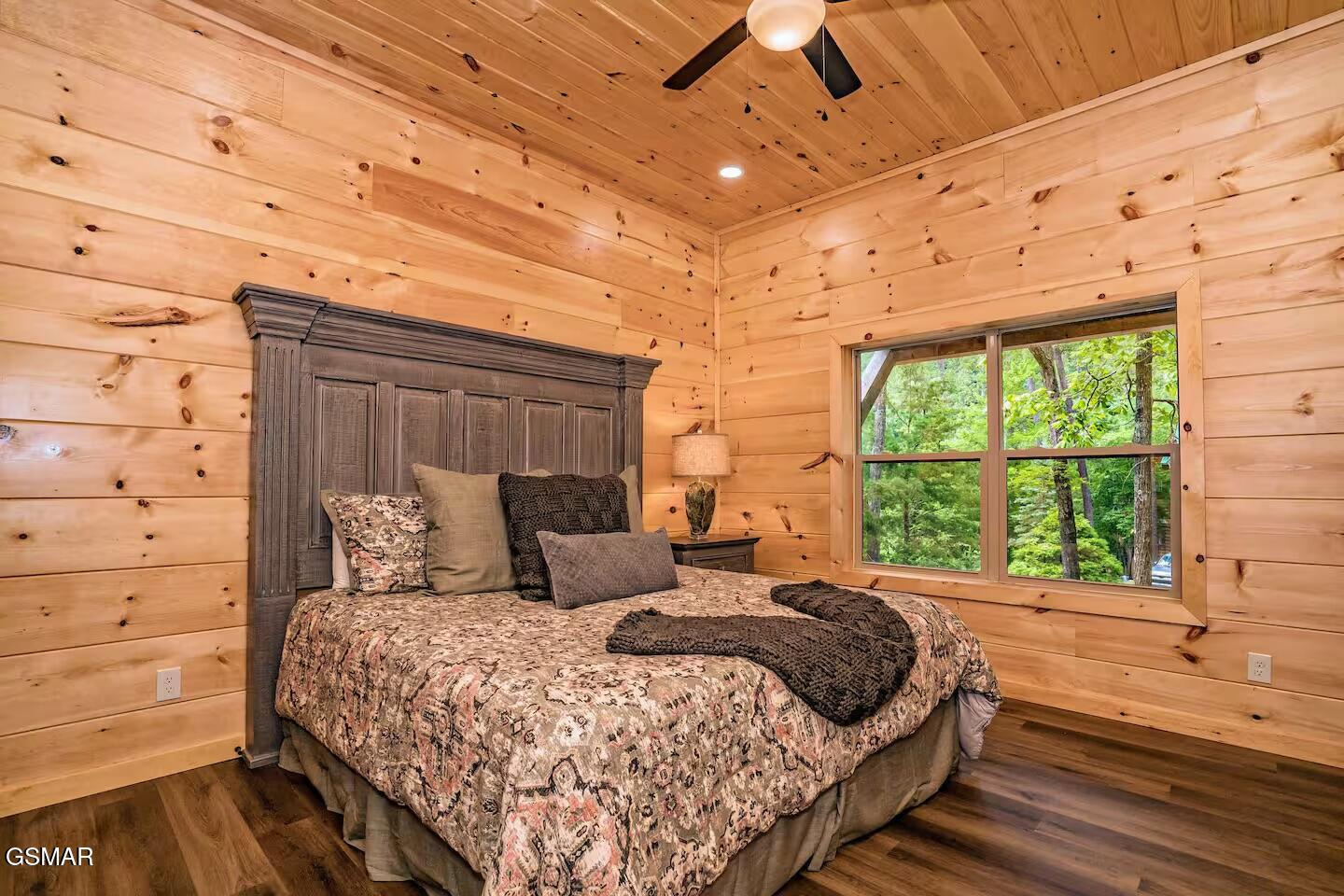 2818 Ridge Creek Circle Sevierville TN 37876