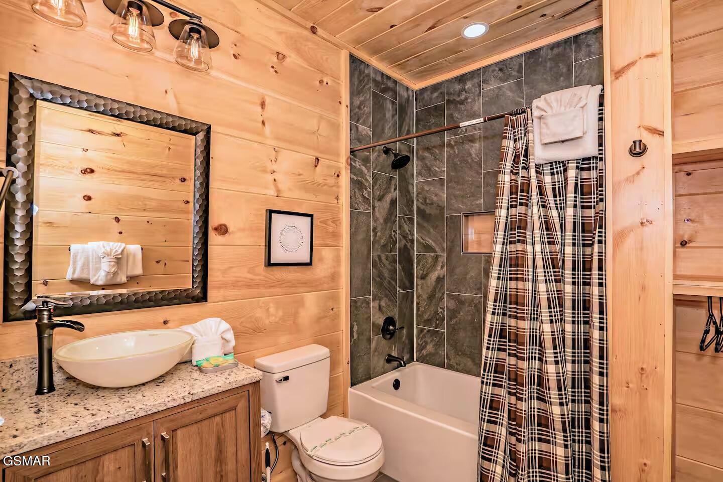 2818 Ridge Creek Circle Sevierville TN 37876