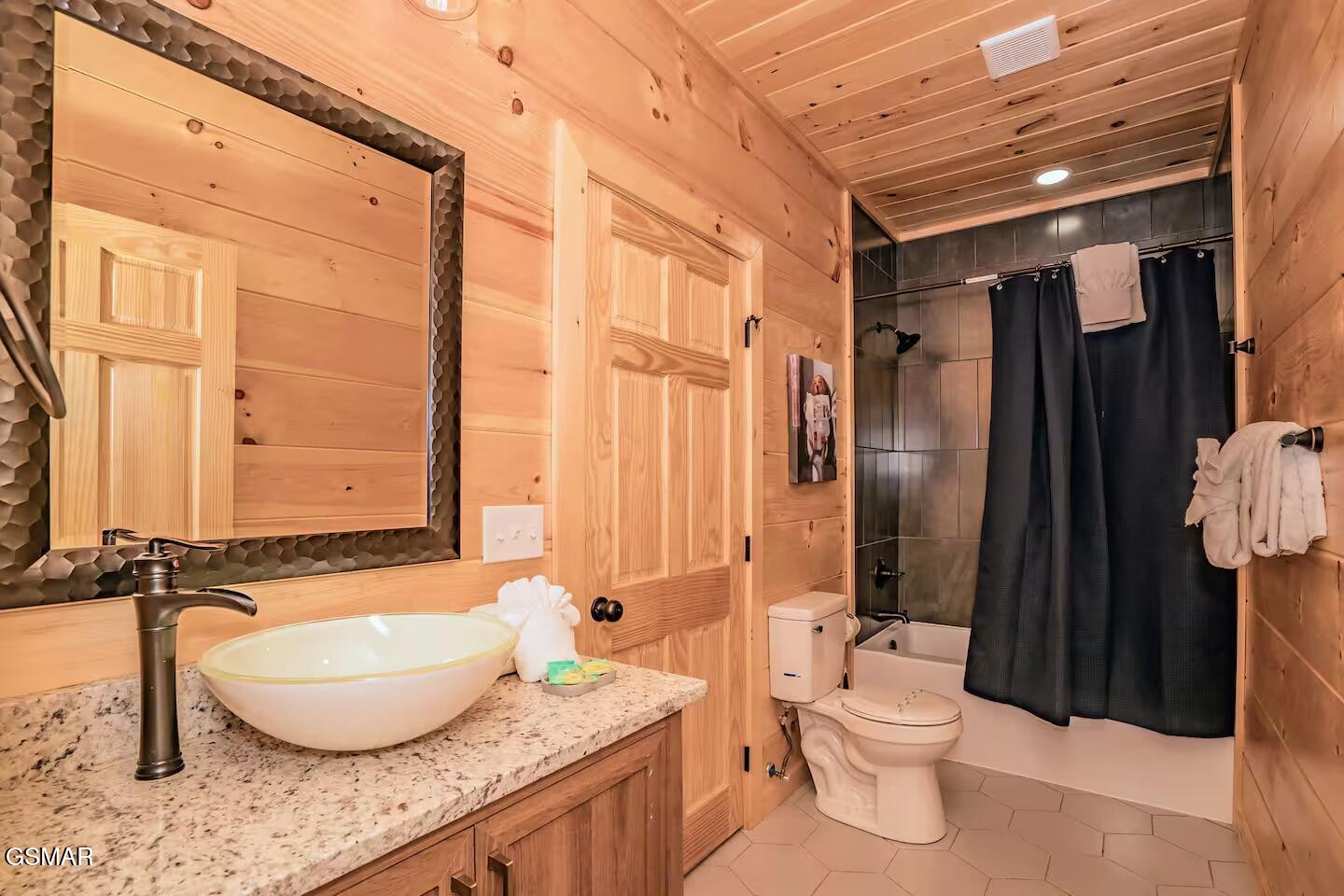 2818 Ridge Creek Circle Sevierville TN 37876