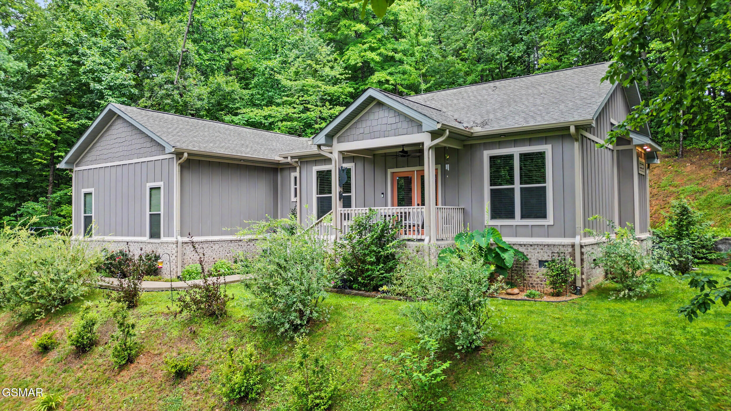 1016 Country Mountain Road Cosby TN 37722