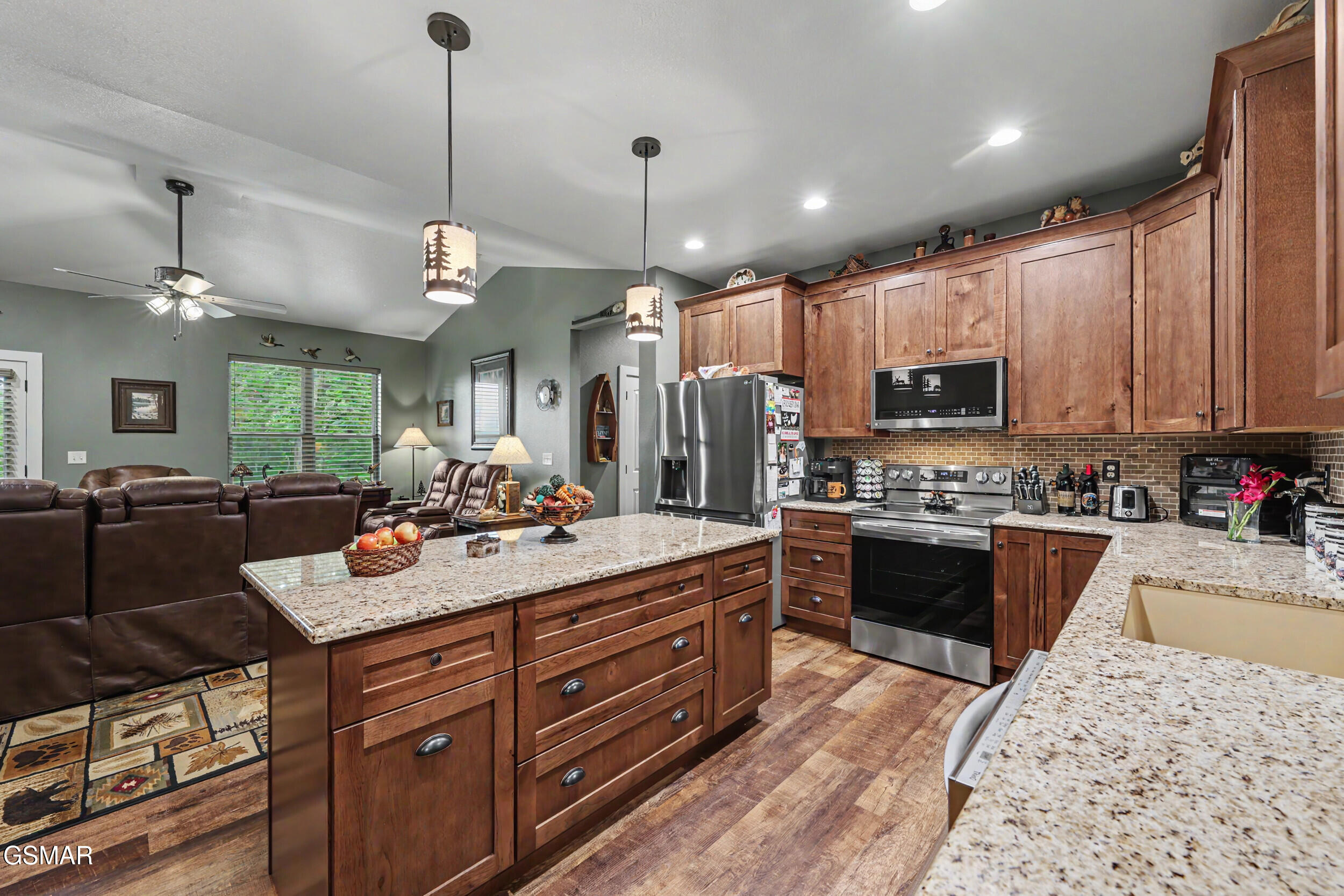 1016 Country Mountain Road Cosby TN 37722