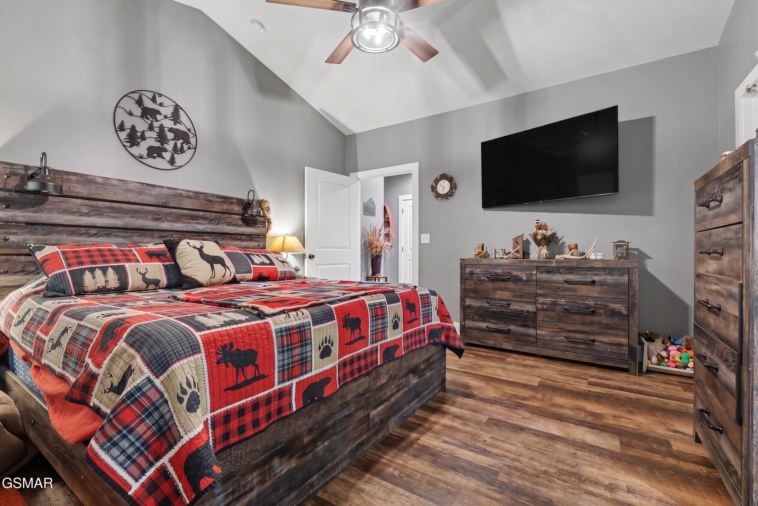 1016 Country Mountain Road Cosby TN 37722