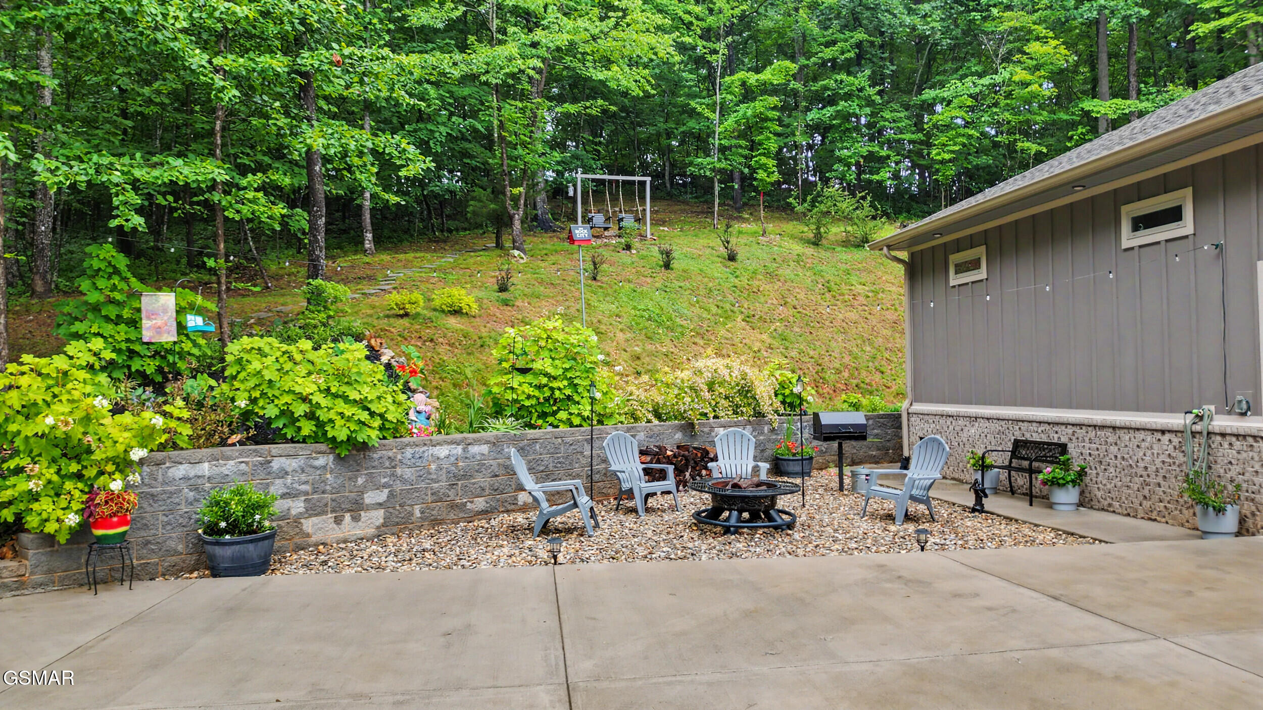 1016 Country Mountain Road Cosby TN 37722
