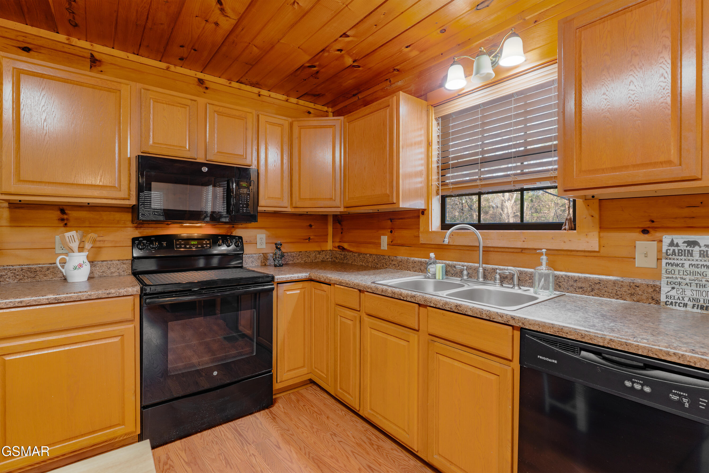 1220 Sugar Loaf Road Sevierville TN 37876