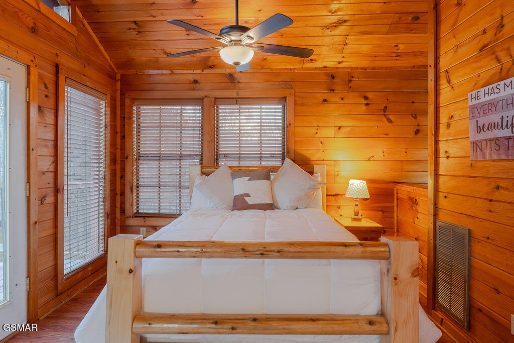 1220 Sugar Loaf Road Sevierville TN 37876