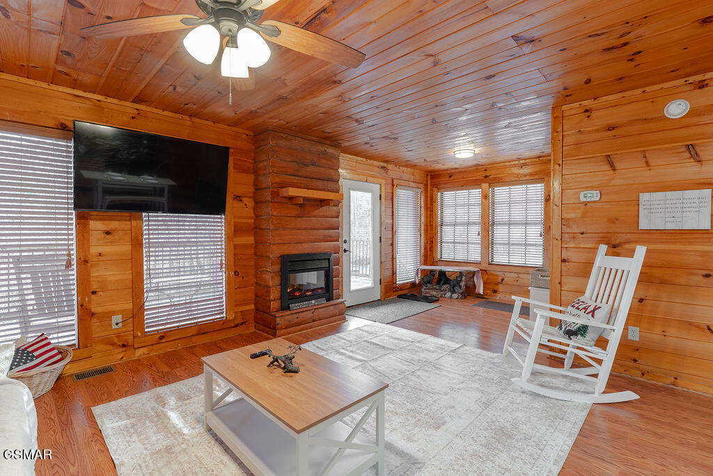1220 Sugar Loaf Road Sevierville TN 37876