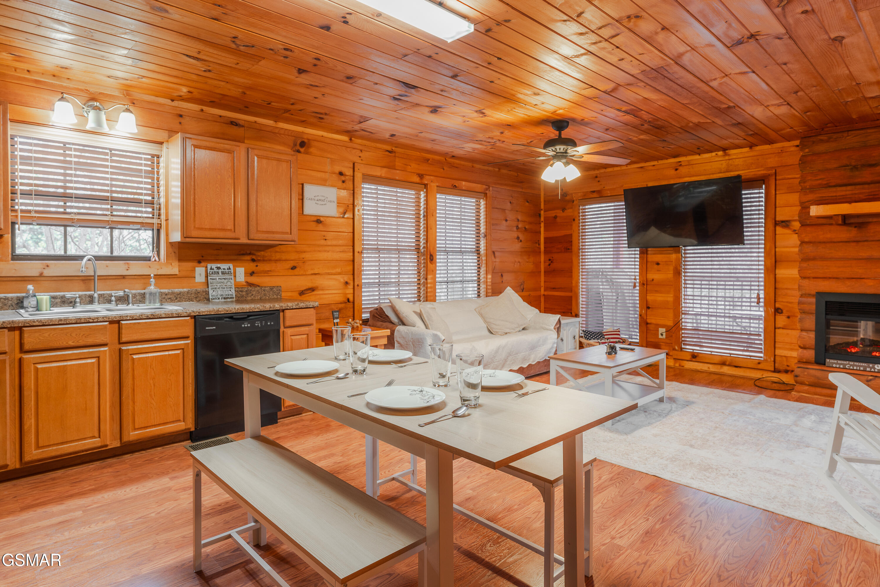 1220 Sugar Loaf Road Sevierville TN 37876