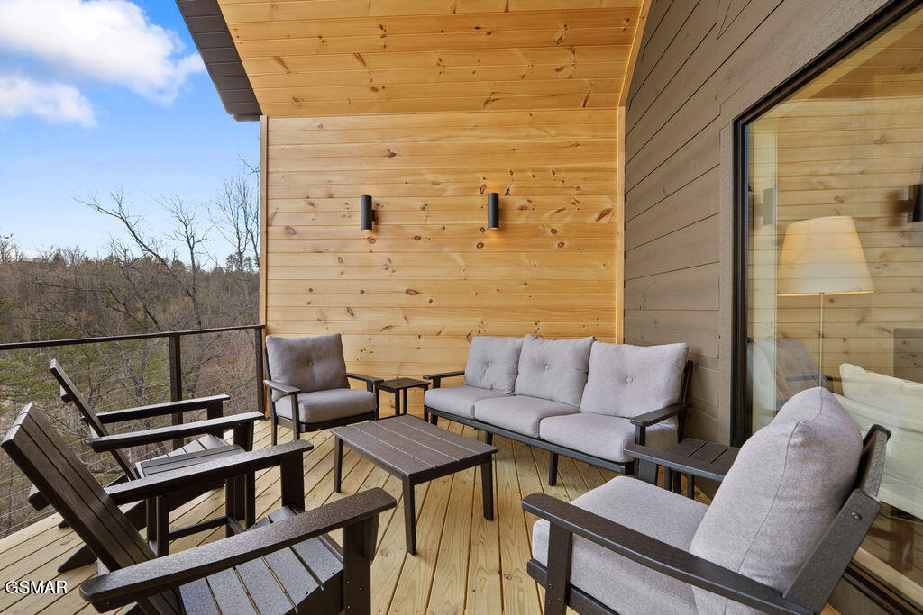 1863 Bluff Ridge Road Sevierville TN 37876
