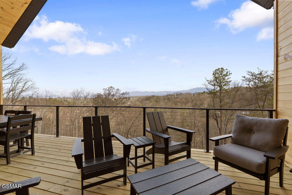 1863 Bluff Ridge Road Sevierville TN 37876