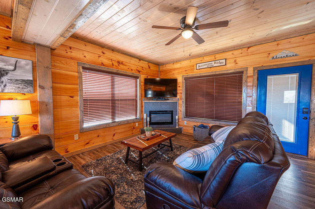 235 Lily Jo Way Sevierville TN 37876