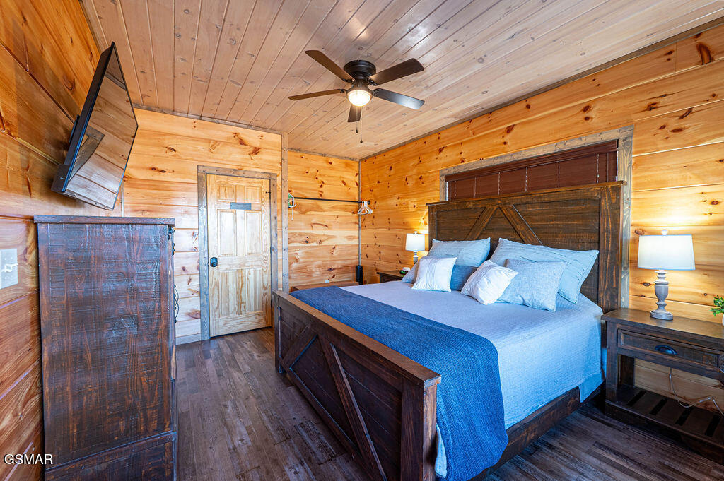 235 Lily Jo Way Sevierville TN 37876