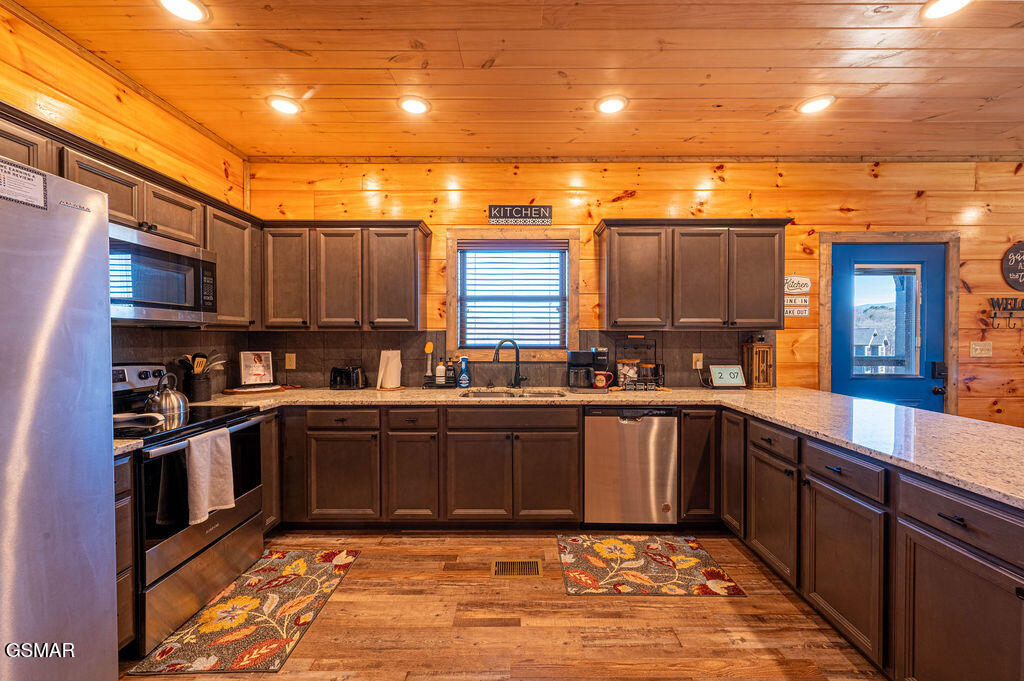 235 Lily Jo Way Sevierville TN 37876