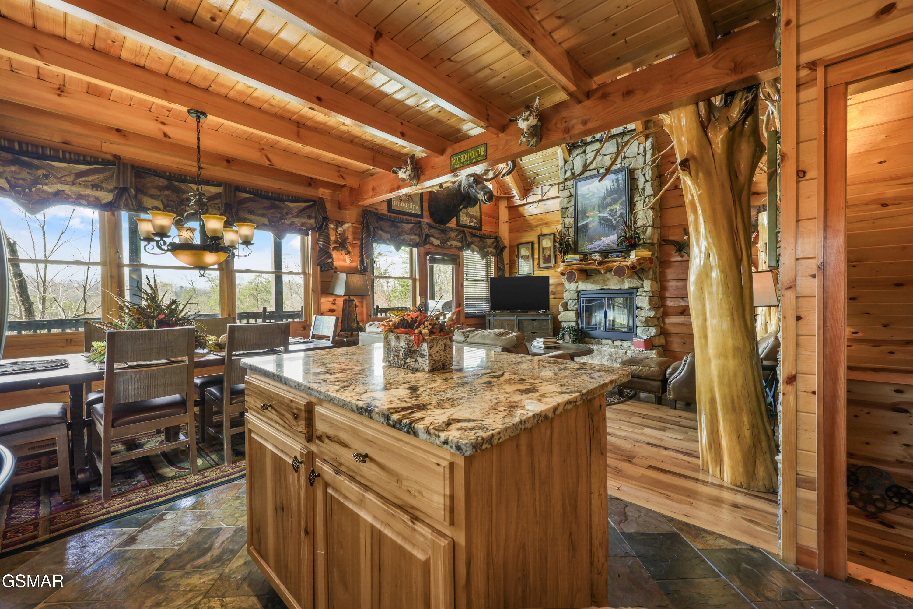 1960 E Mountain Way Sevierville TN 37876