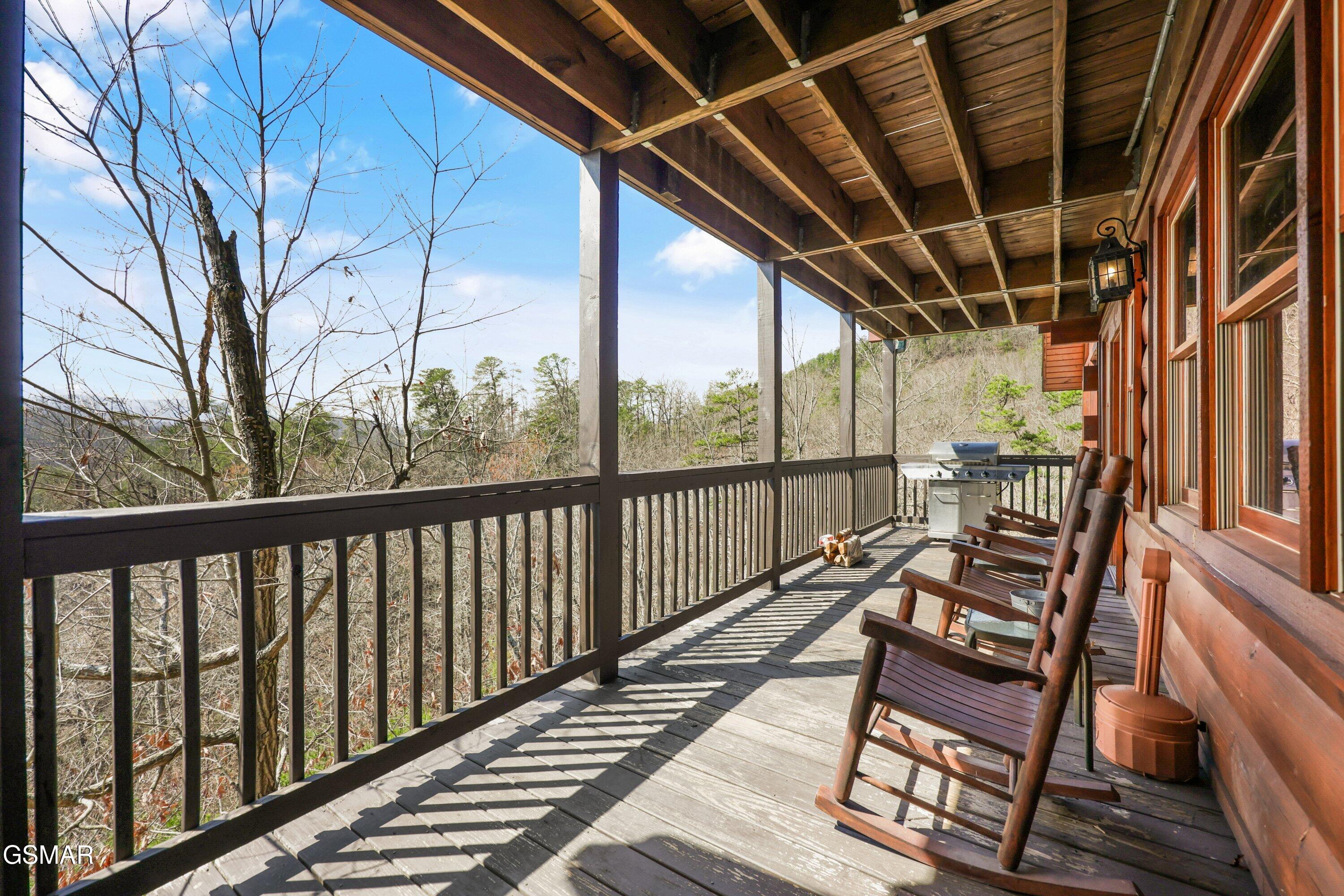 1960 E Mountain Way Sevierville TN 37876