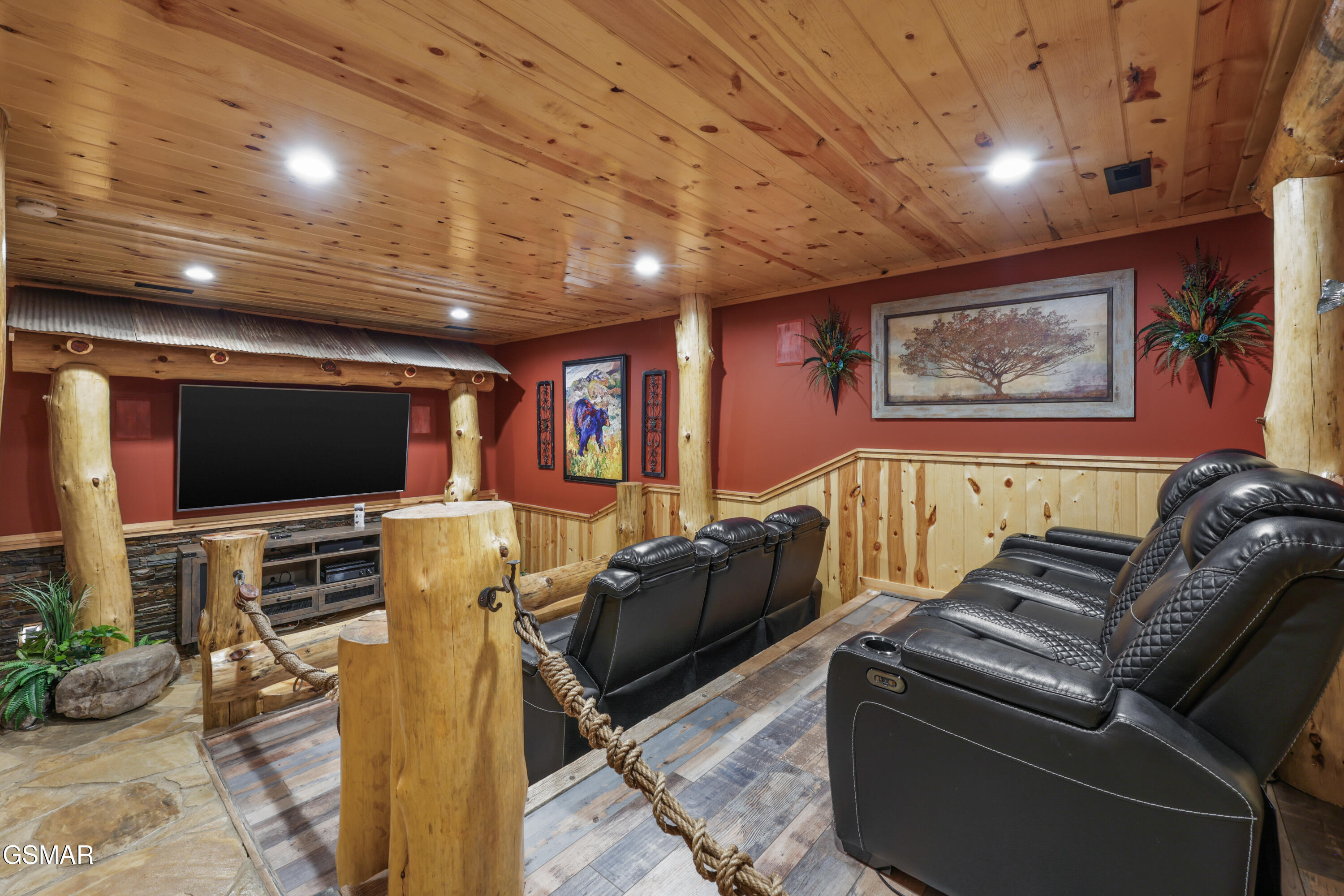 1960 E Mountain Way Sevierville TN 37876