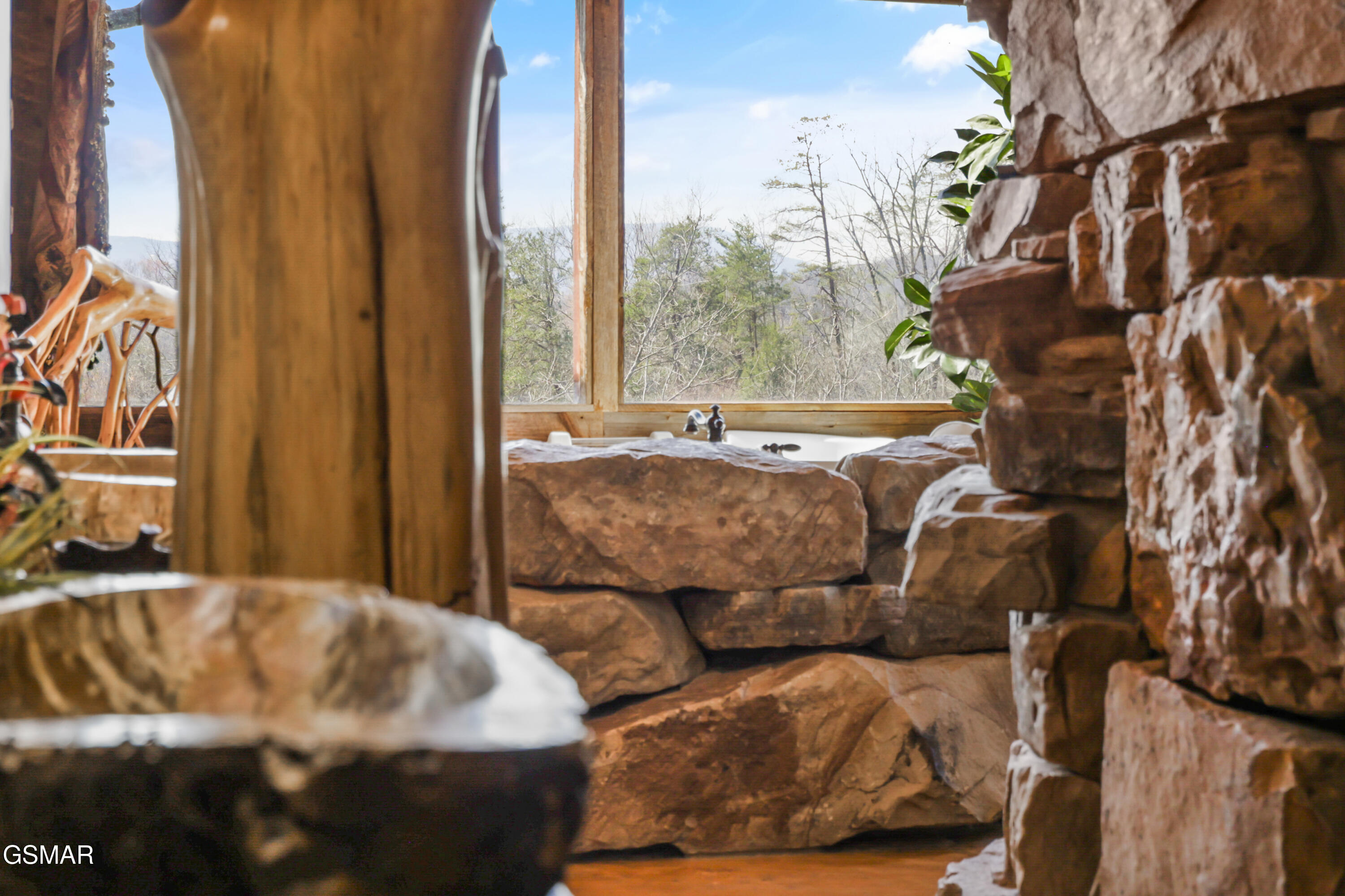 1960 E Mountain Way Sevierville TN 37876