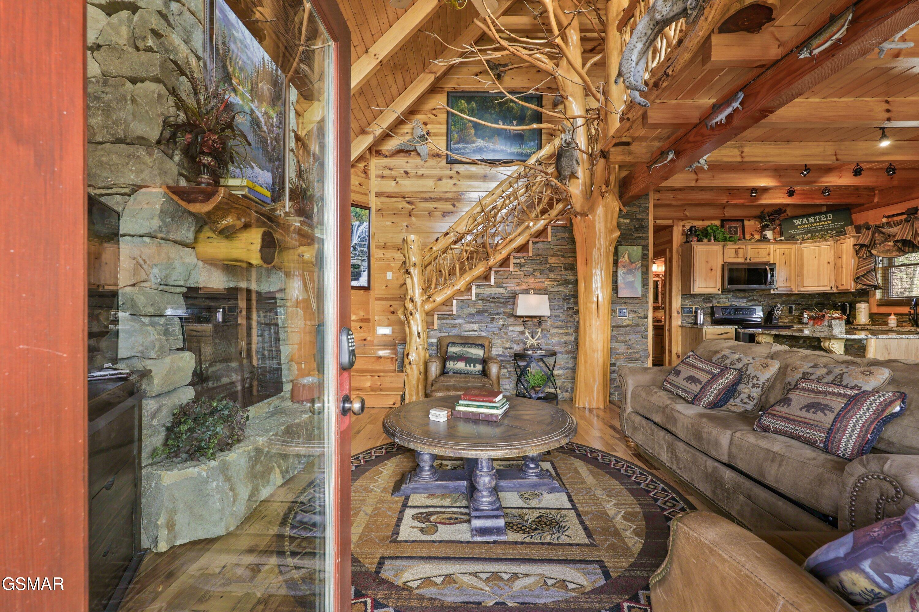 1960 E Mountain Way Sevierville TN 37876