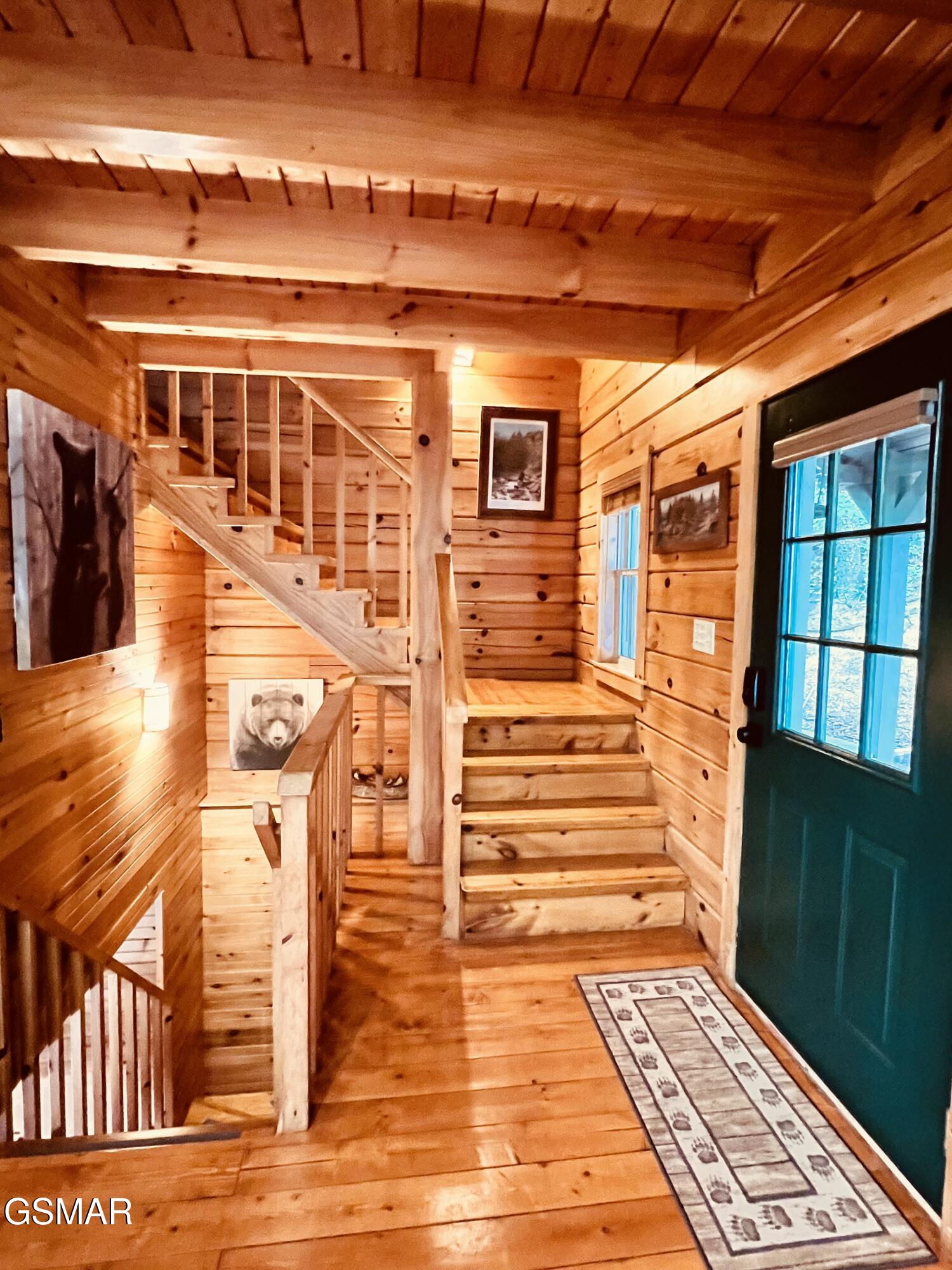 2527 Raccoon Hollow Way Sevierville TN 37862