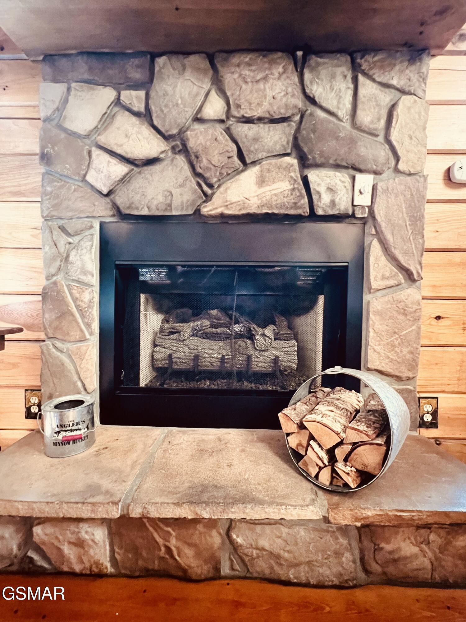 2527 Raccoon Hollow Way Sevierville TN 37862