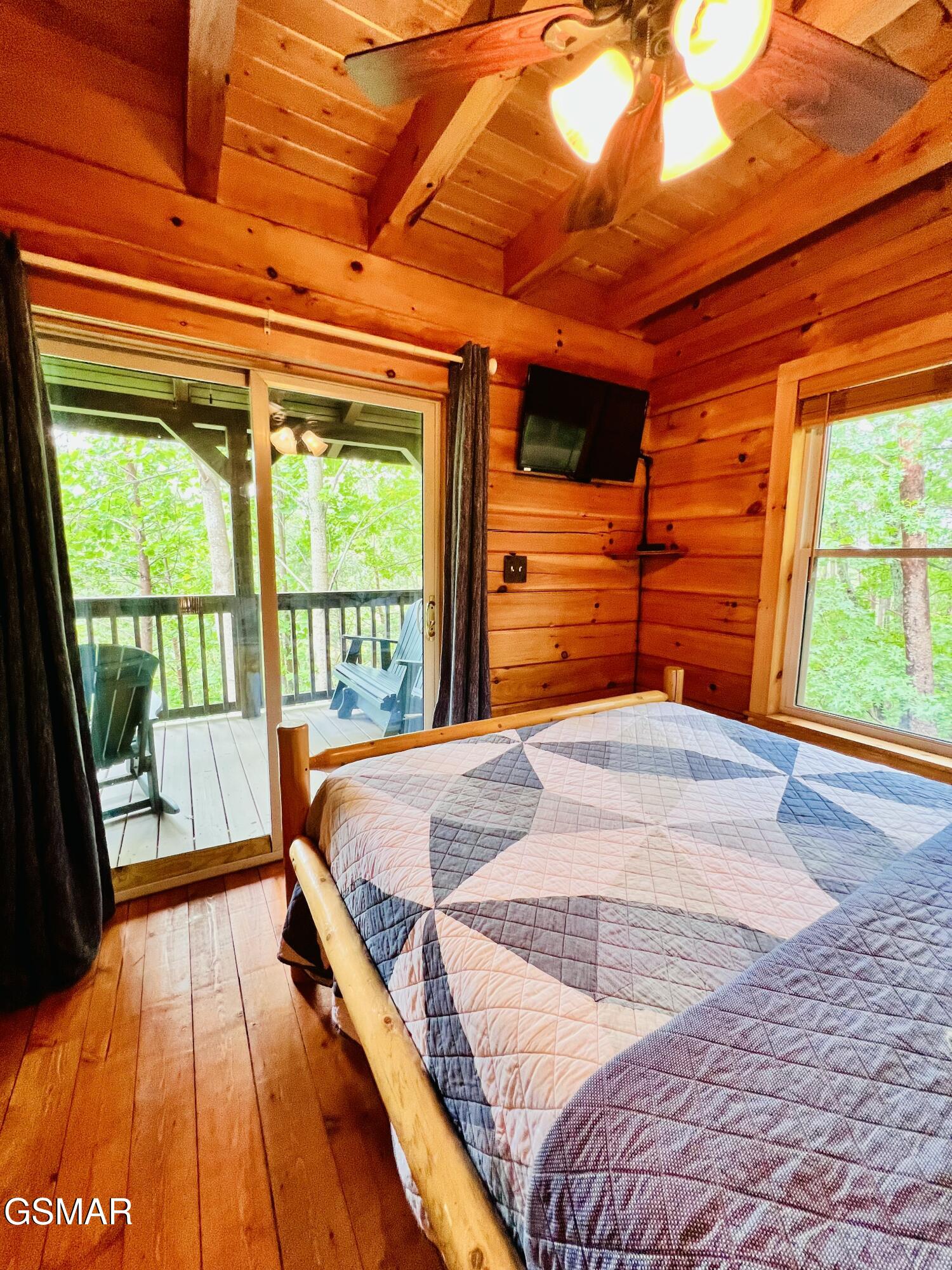 2527 Raccoon Hollow Way Sevierville TN 37862