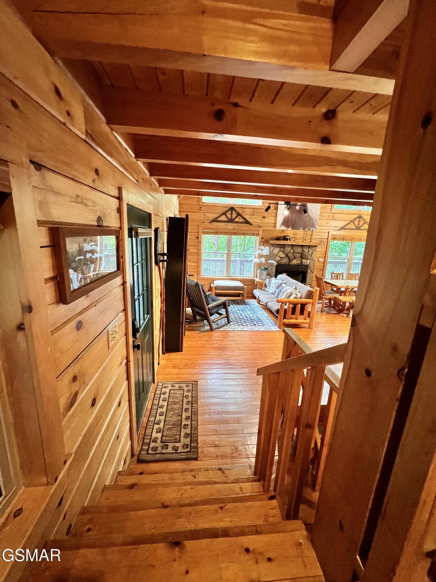 2527 Raccoon Hollow Way Sevierville TN 37862