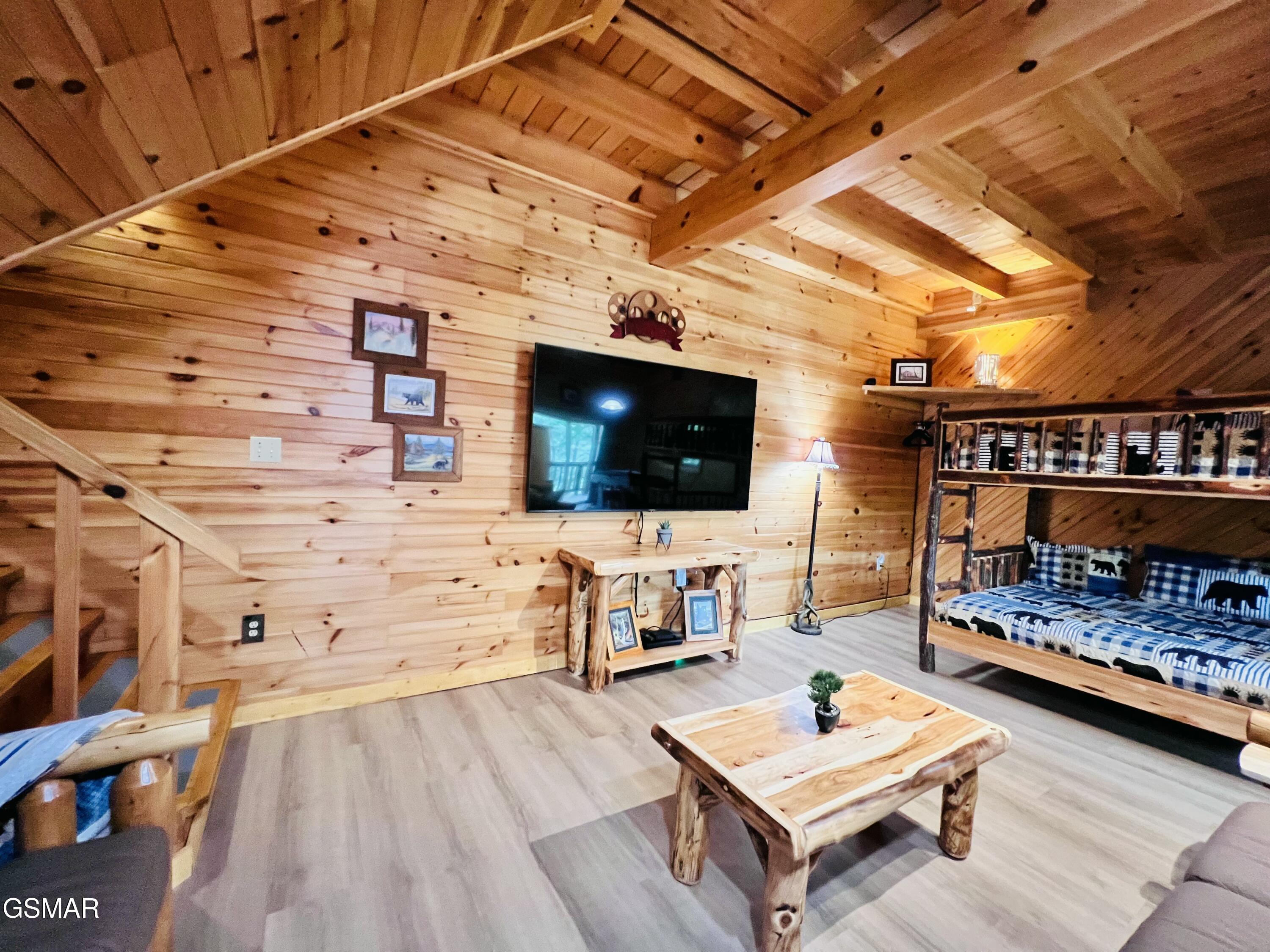 2527 Raccoon Hollow Way Sevierville TN 37862