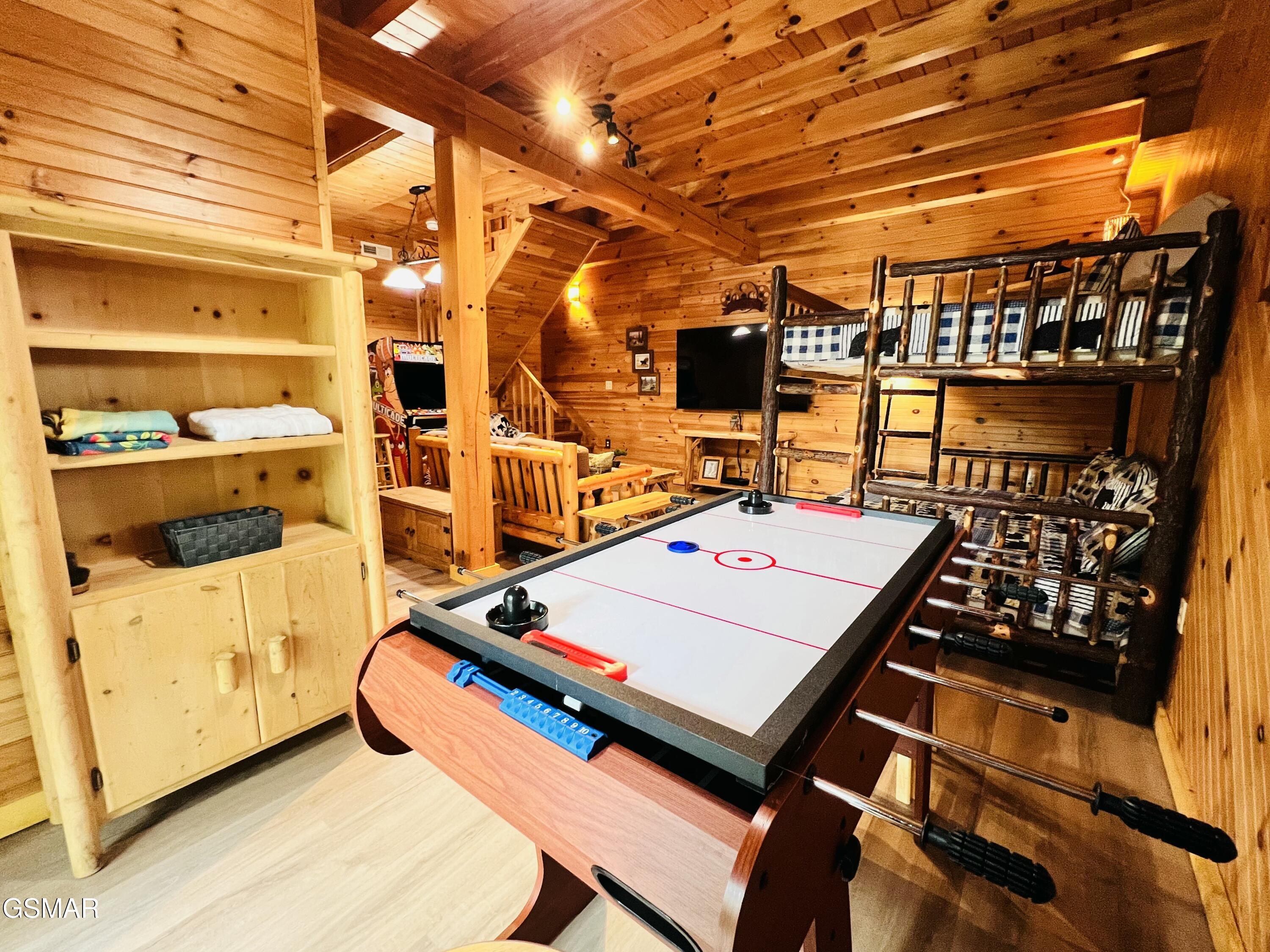 2527 Raccoon Hollow Way Sevierville TN 37862