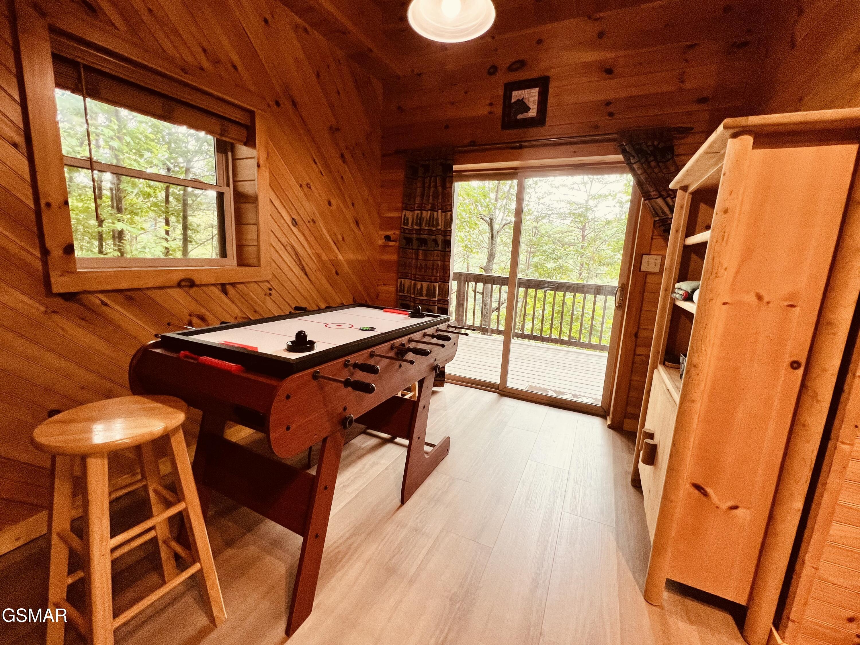 2527 Raccoon Hollow Way Sevierville TN 37862