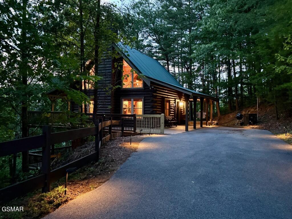 2527 Raccoon Hollow Way Sevierville TN 37862