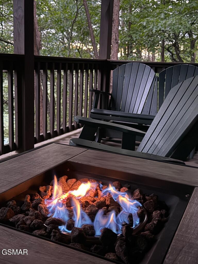 2527 Raccoon Hollow Way Sevierville TN 37862