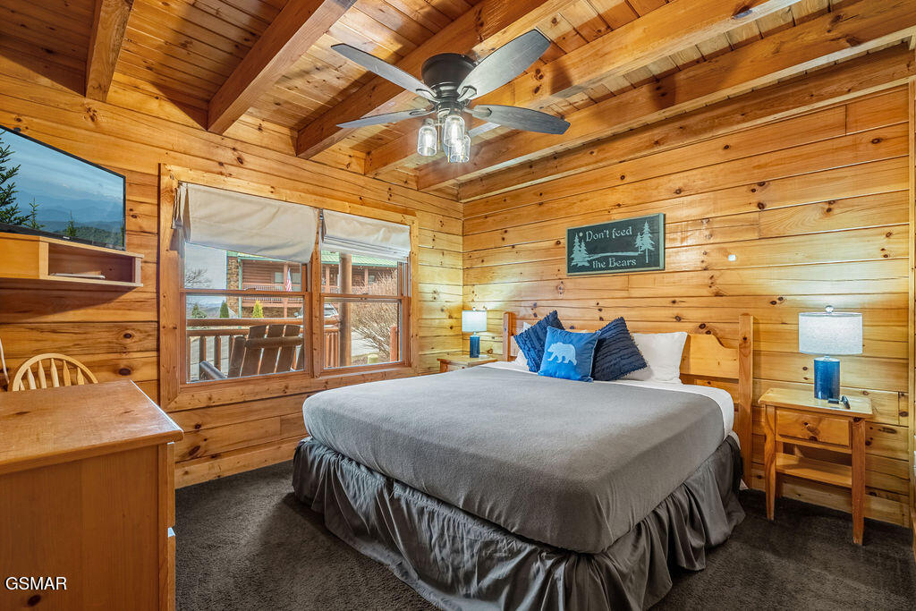 3306 Kestrel Way Pigeon Forge TN 37863