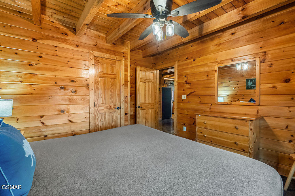 3306 Kestrel Way Pigeon Forge TN 37863