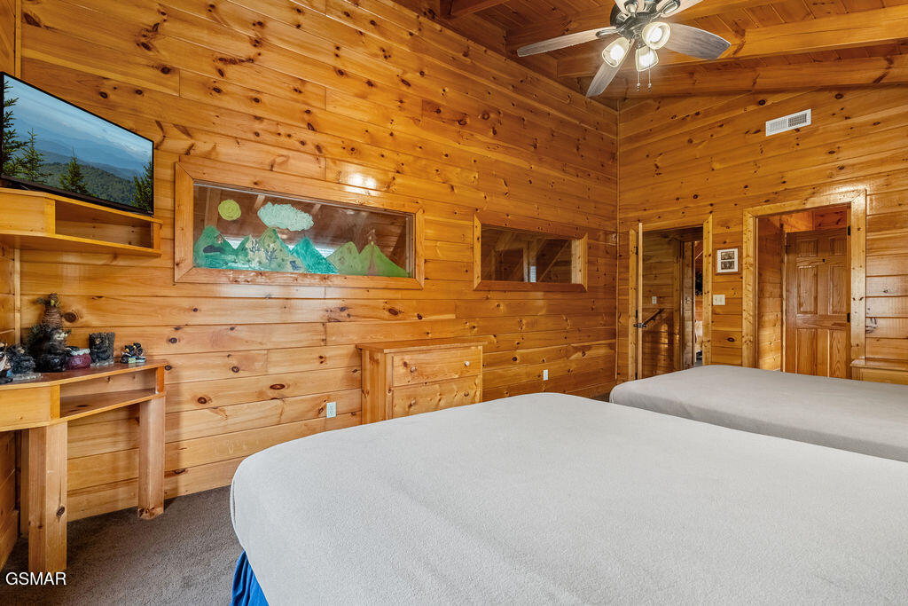 3306 Kestrel Way Pigeon Forge TN 37863