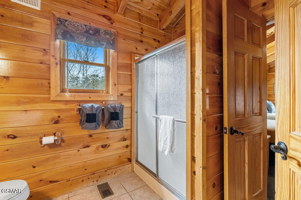 3306 Kestrel Way Pigeon Forge TN 37863