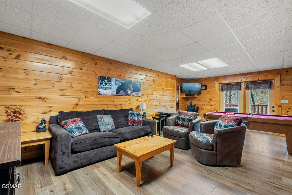 3306 Kestrel Way Pigeon Forge TN 37863