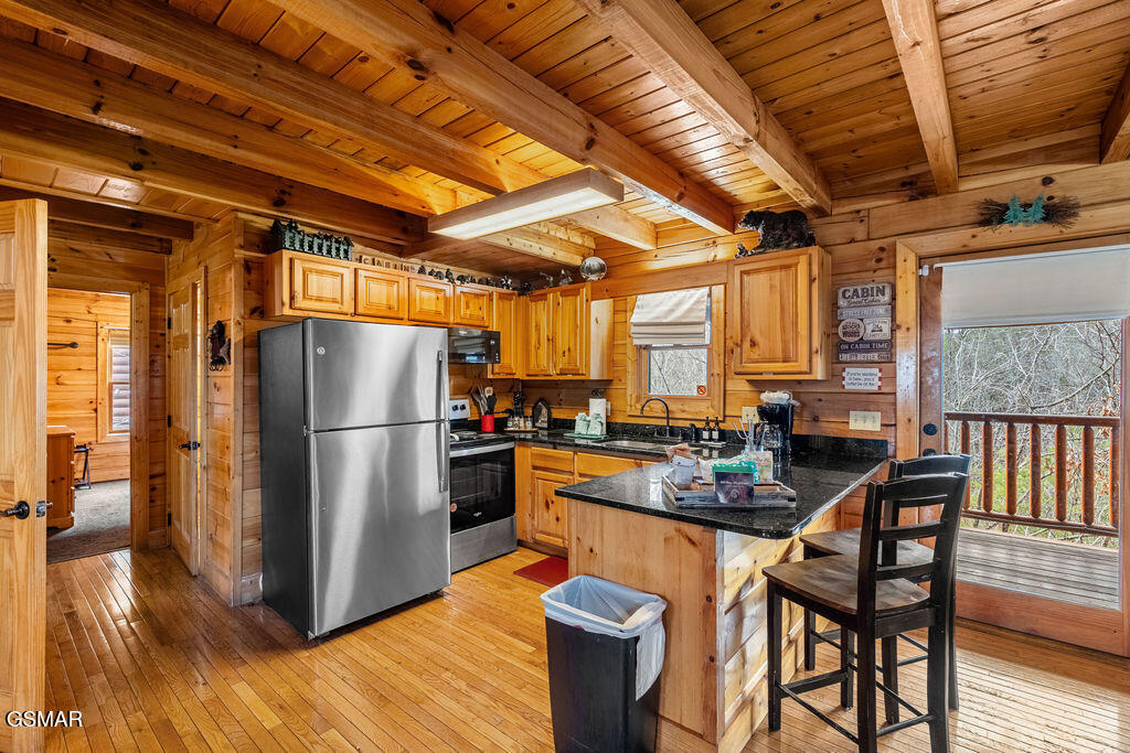 3306 Kestrel Way Pigeon Forge TN 37863