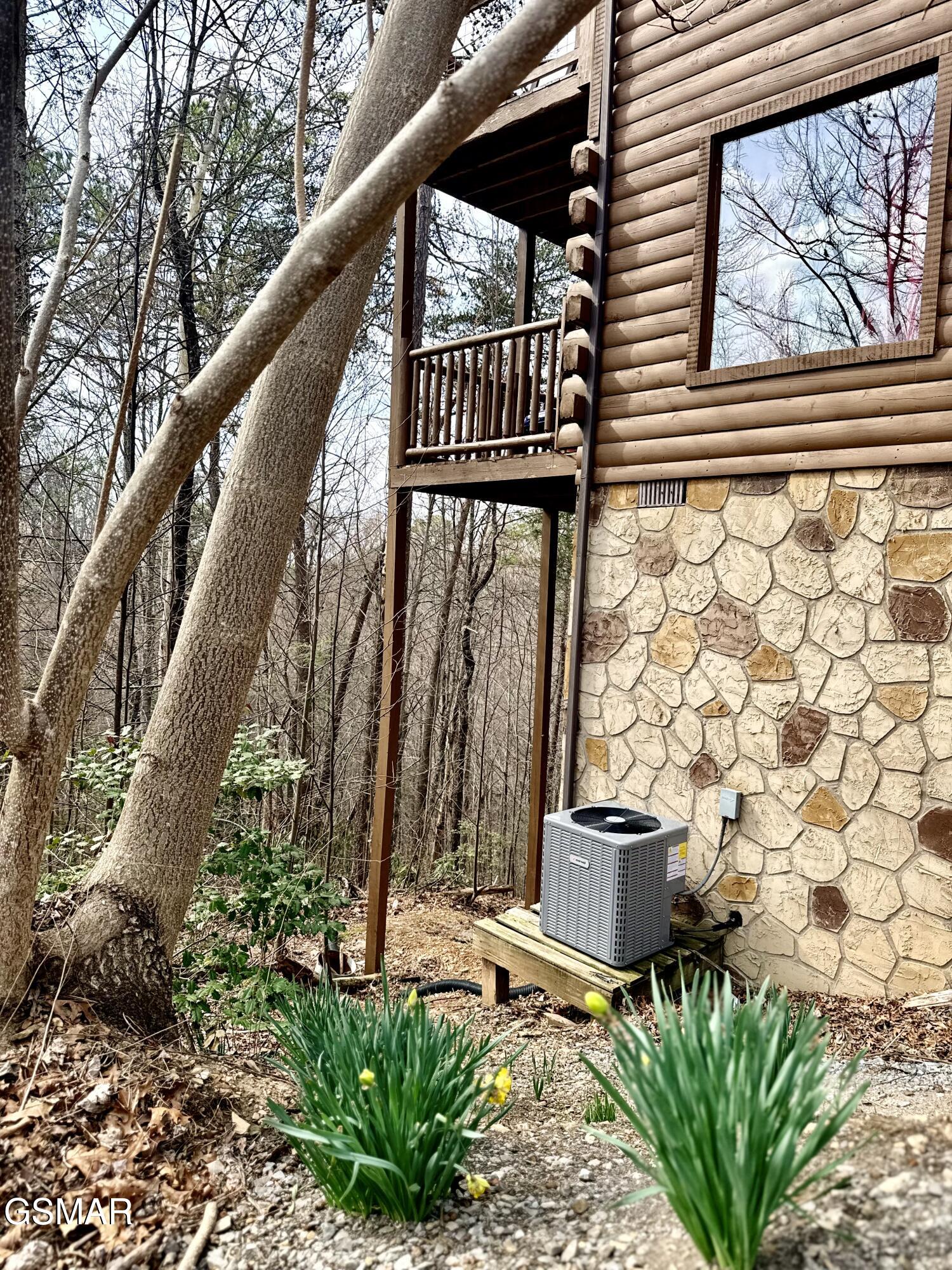 1724 Azalea Circle Sevierville TN 37876