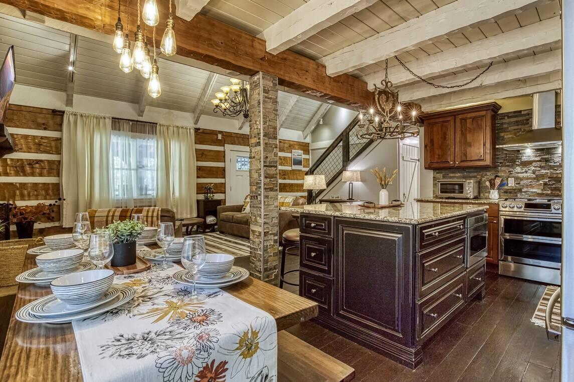 2440 Paradise Falls Way Sevierville TN 37862
