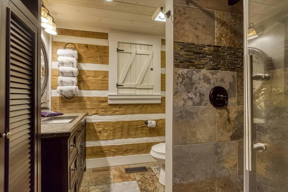 2440 Paradise Falls Way Sevierville TN 37862