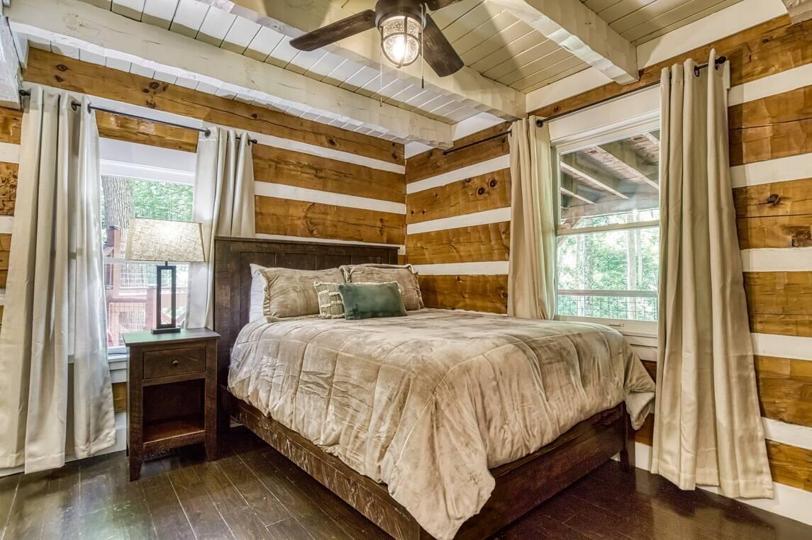 2440 Paradise Falls Way Sevierville TN 37862