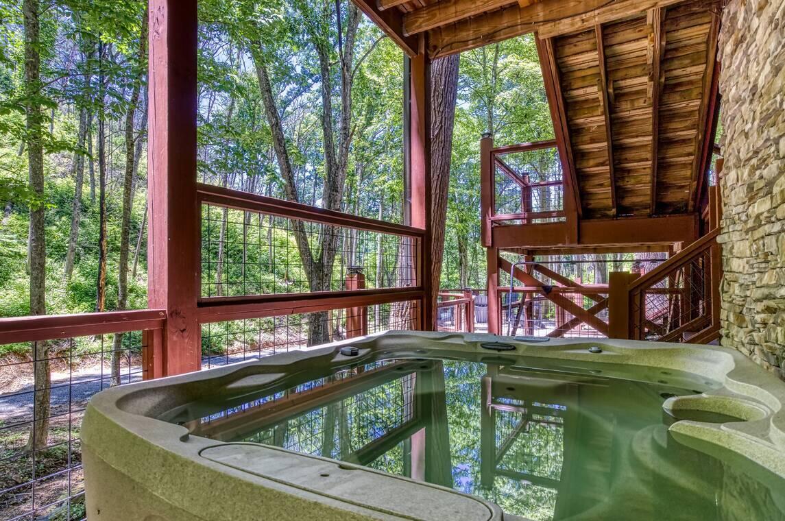 2440 Paradise Falls Way Sevierville TN 37862