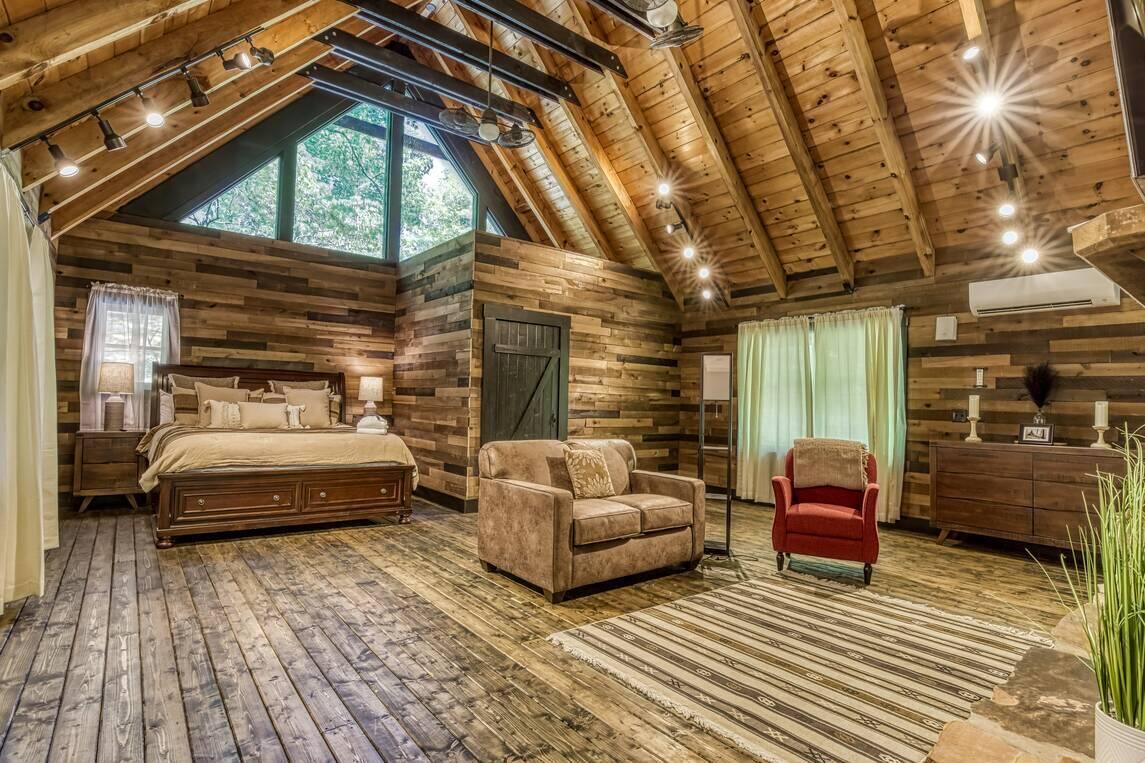 2440 Paradise Falls Way Sevierville TN 37862
