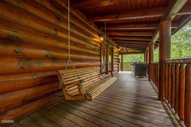 2034 Bear Haven Way Sevierville TN 37876